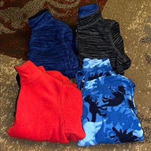Bundle of (4) 4T fleece pullovers